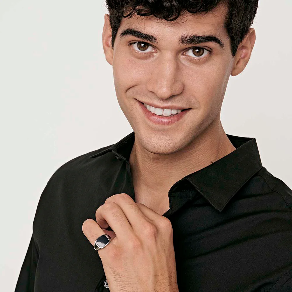 ANELLO UOMO SIGILLO IN ACCIAIO E IP NERO - Image 3