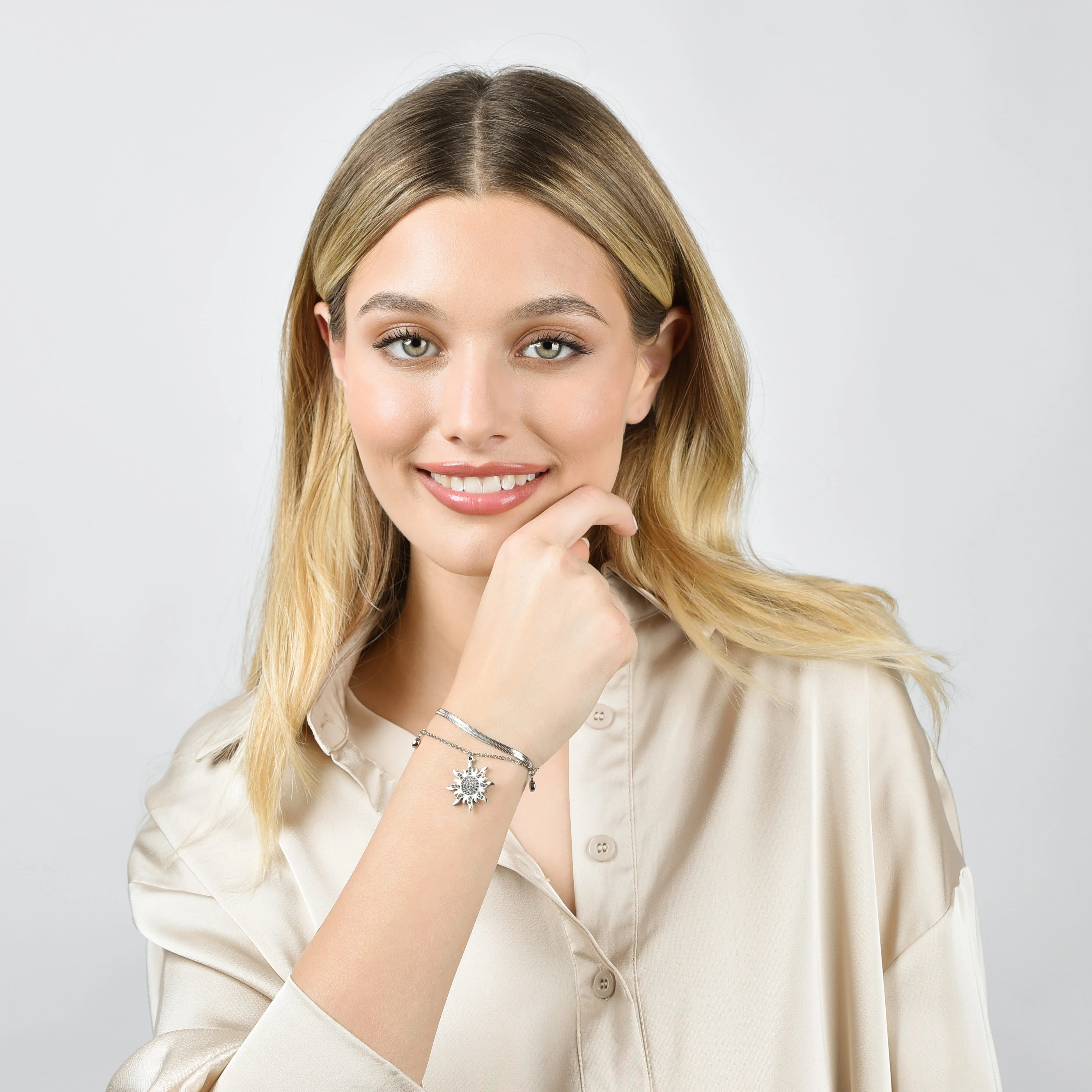 BRACCIALE DONNA IN ACCIAIO CON SOLE CON CRISTALLI BIANCHI - Image 3