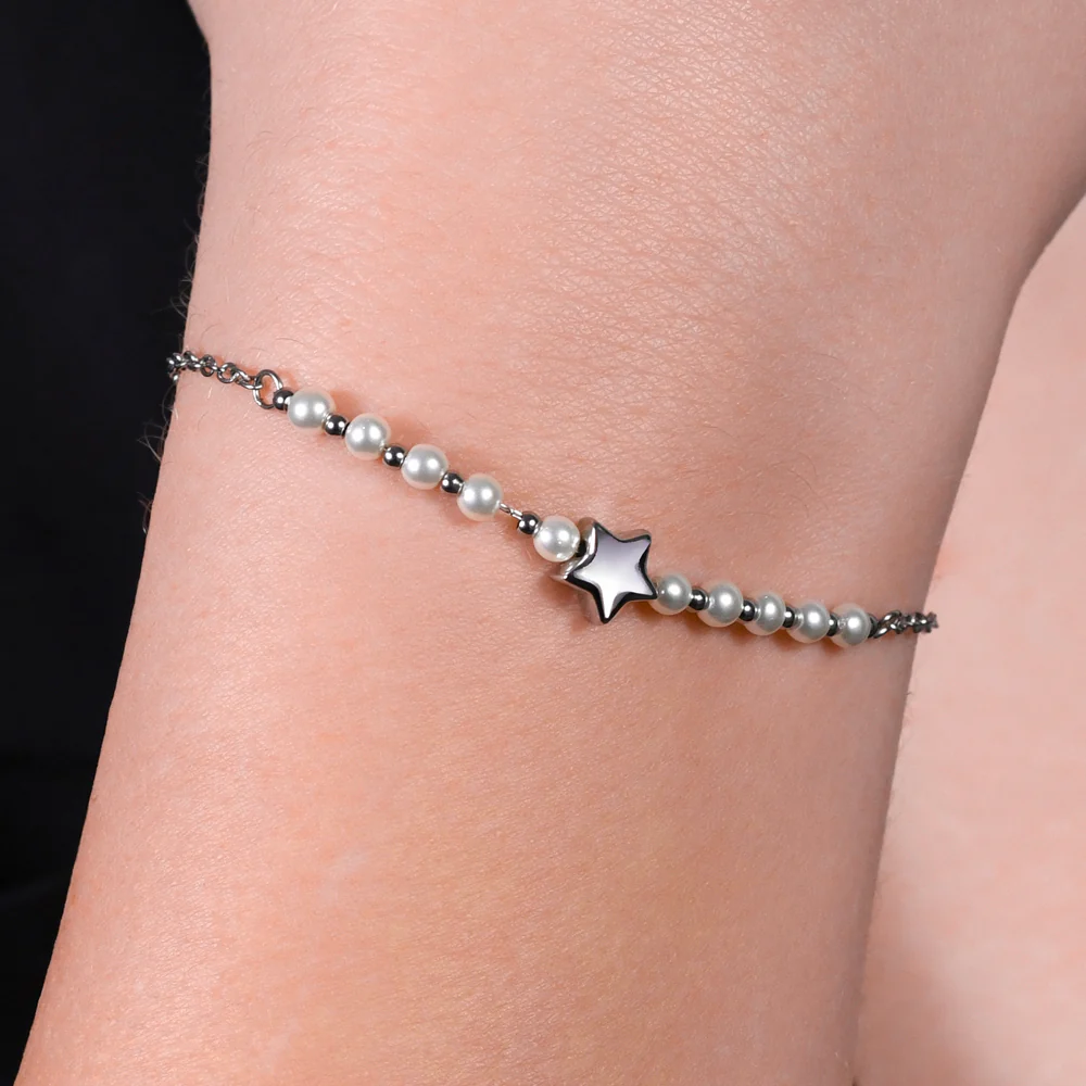 BRACCIALE DONNA IN ACCIAIO E PERLE SINTETICHE BIANCHE CON STELLA - Image 2