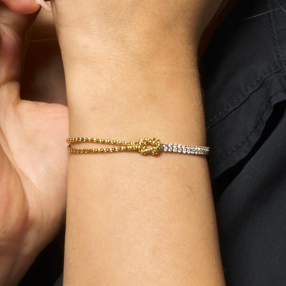 BRACCIALE DONNA IN ACCIAIO IP GOLD CON NODO E ZIRCONI BIANCHI - Image 2