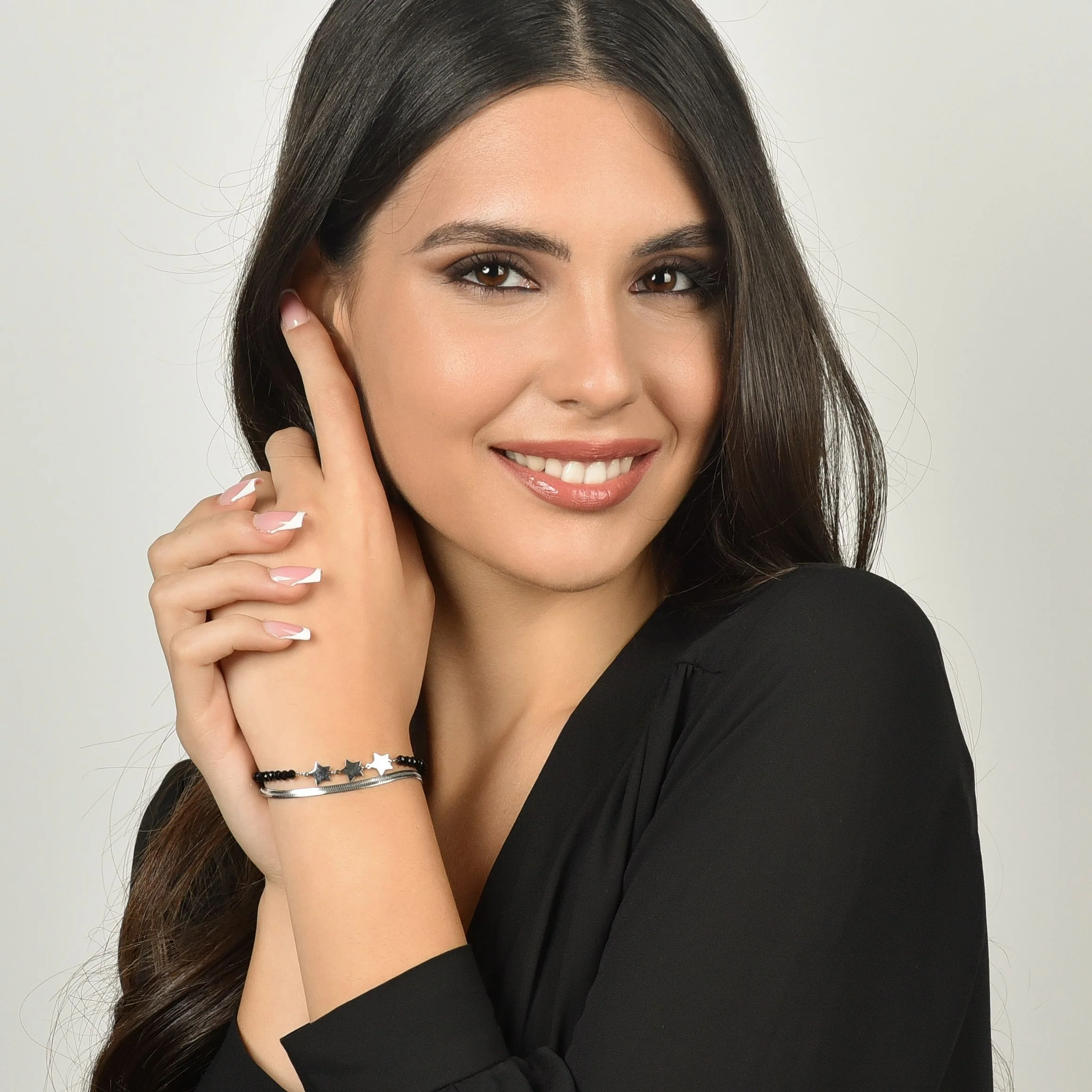 BRACCIALE DONNA MULTIFILO IN ACCIAIO CON CRISTALLI NERI E STELLE - Image 3