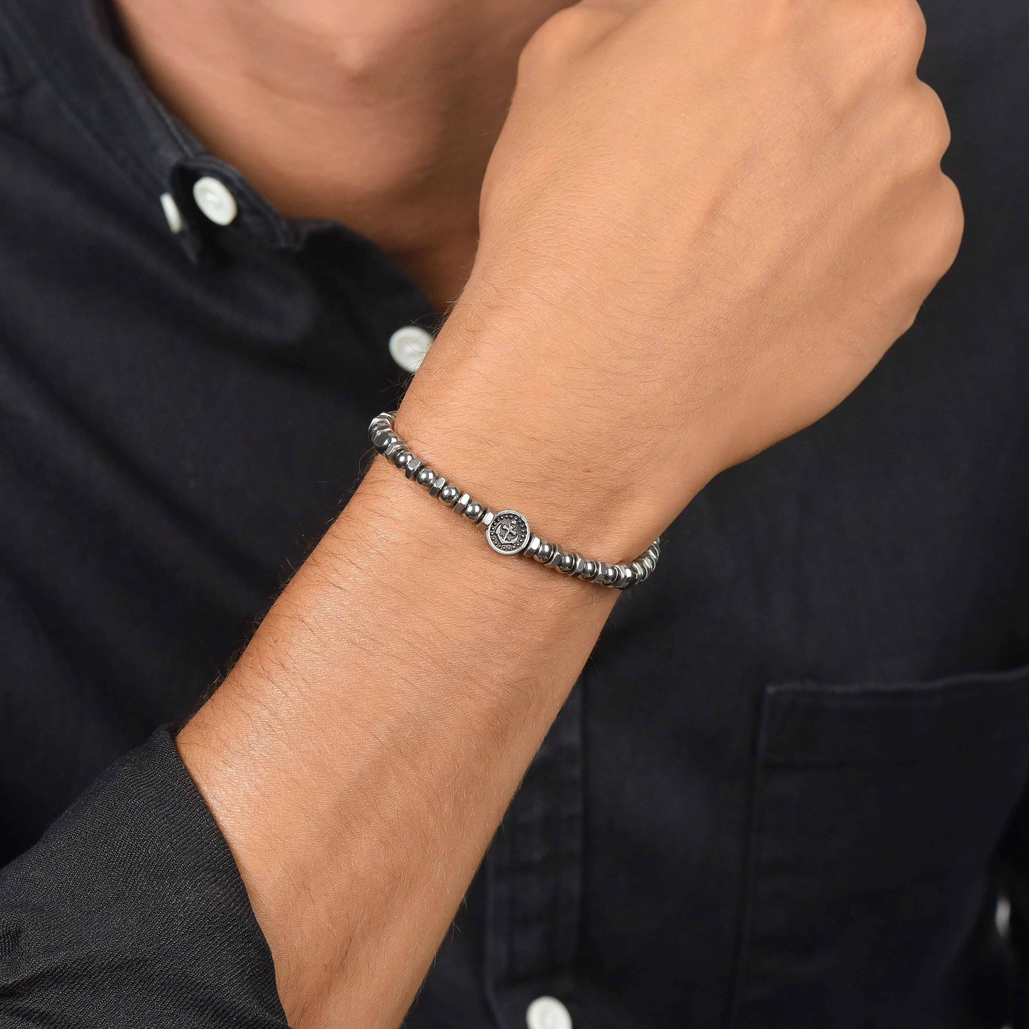 BRACCIALE UOMO IN ACCIAIO CON ANCORA E SMALTO NERO - Image 2