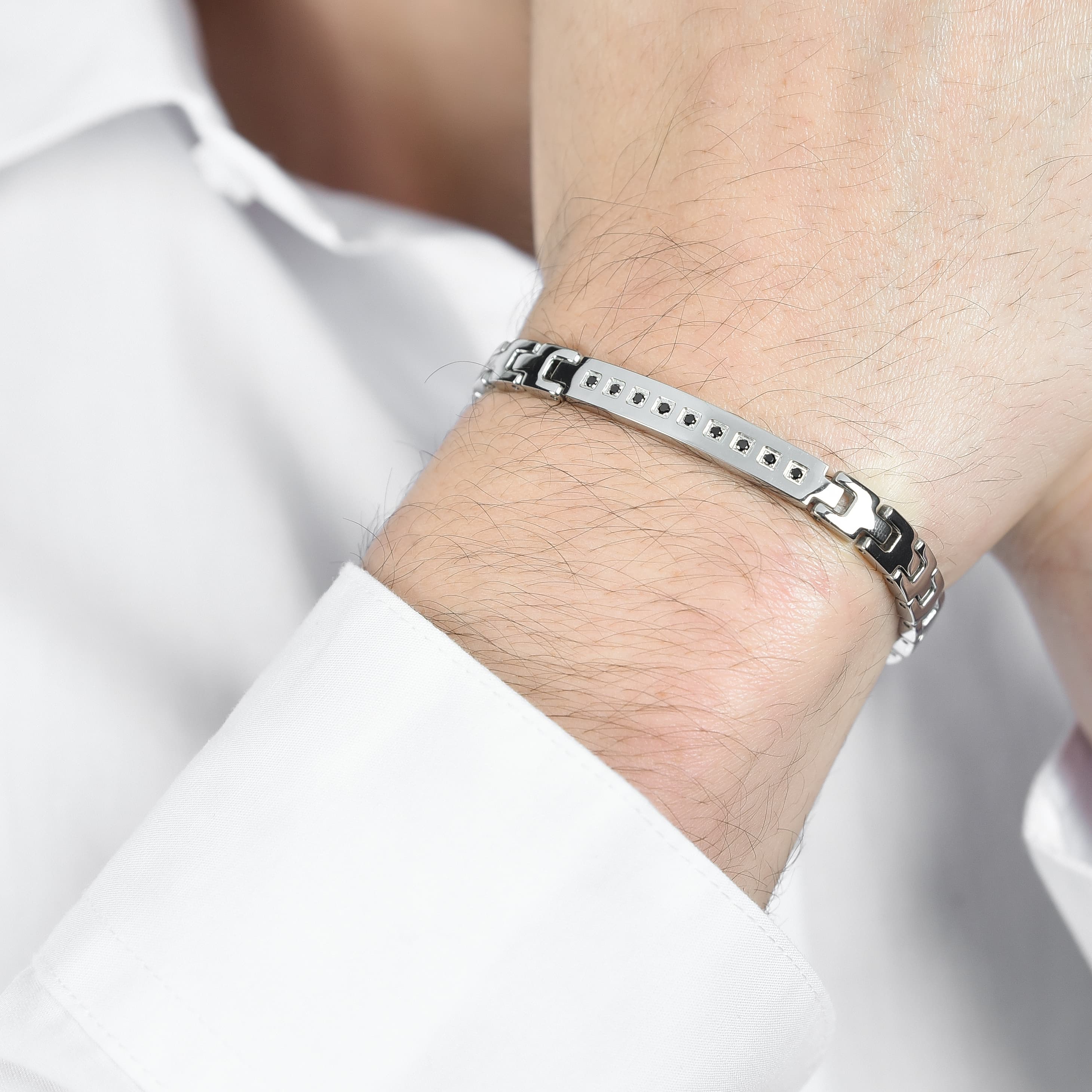BRACCIALE UOMO IN ACCIAIO CON CRISTALLI NERI - Image 2
