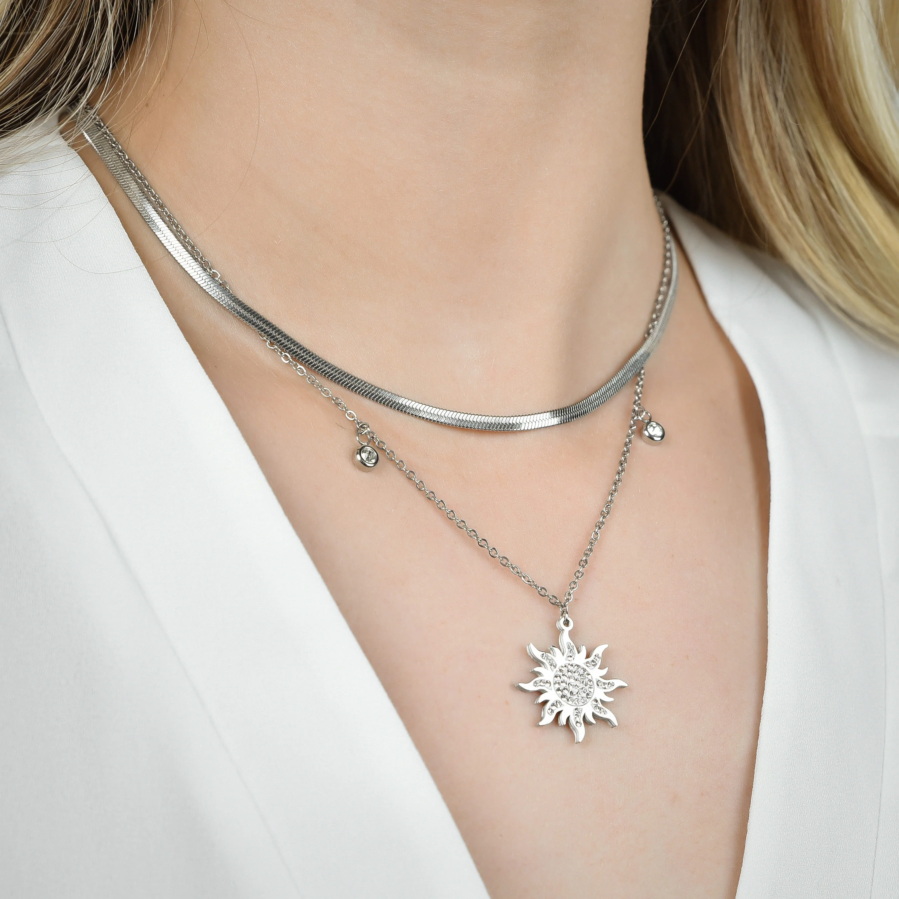 COLLANA DONNA IN ACCIAIO CON SOLE CON CRISTALLI BIANCHI - Image 2