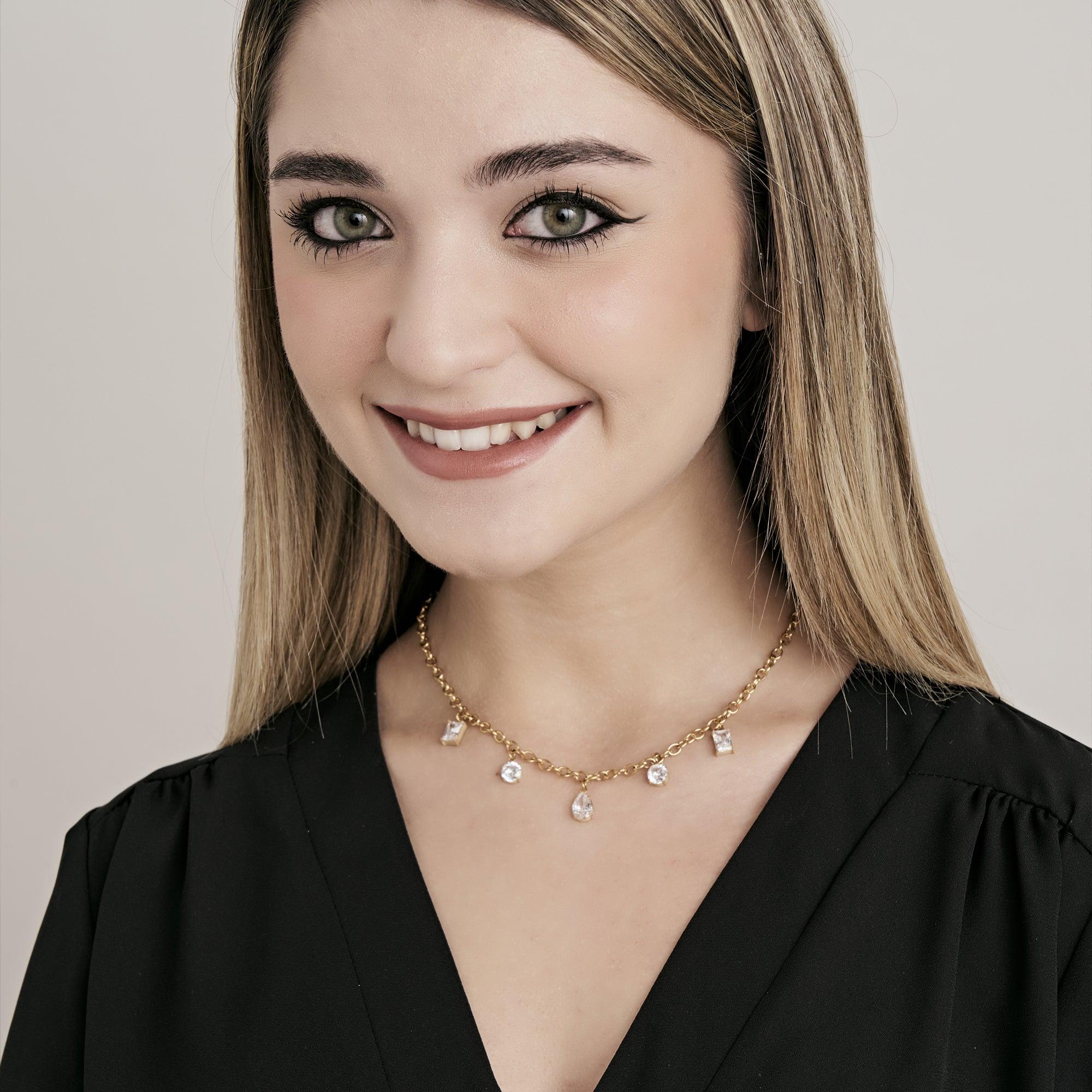 COLLANA DONNA IN ACCIAIO IP GOLD CON CRISTALLI BIANCHI PENDENTI - Image 3