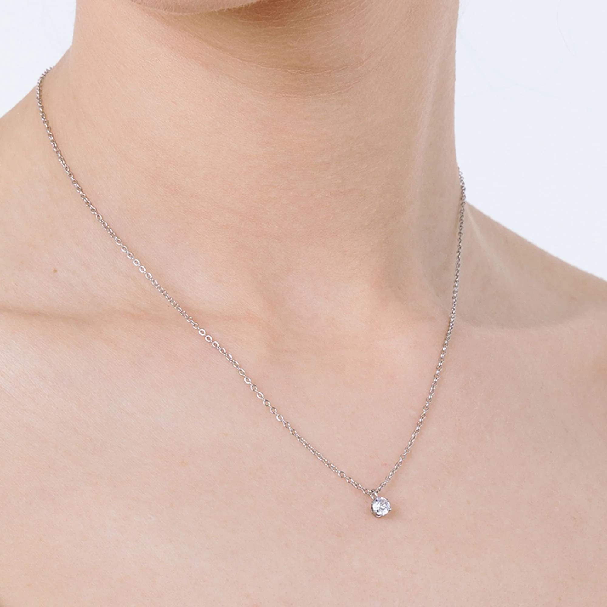 COLLANA DONNA PUNTO LUCE IN ACCIAIO CON CRISTALLO BIANCO DA 4 MM - Image 2