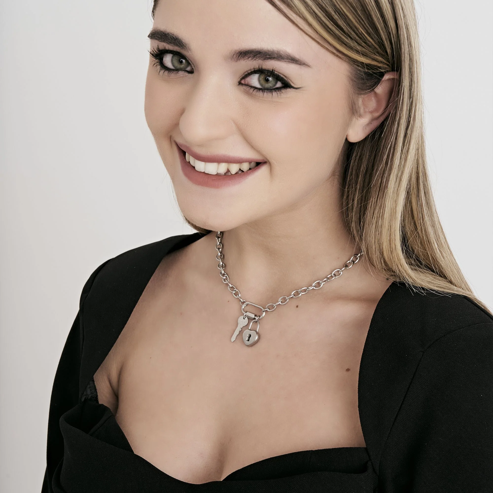 COLLANA DONNA IN ACCIAIO CON CHIAVE E CUORE LUCCHETTO - Image 3