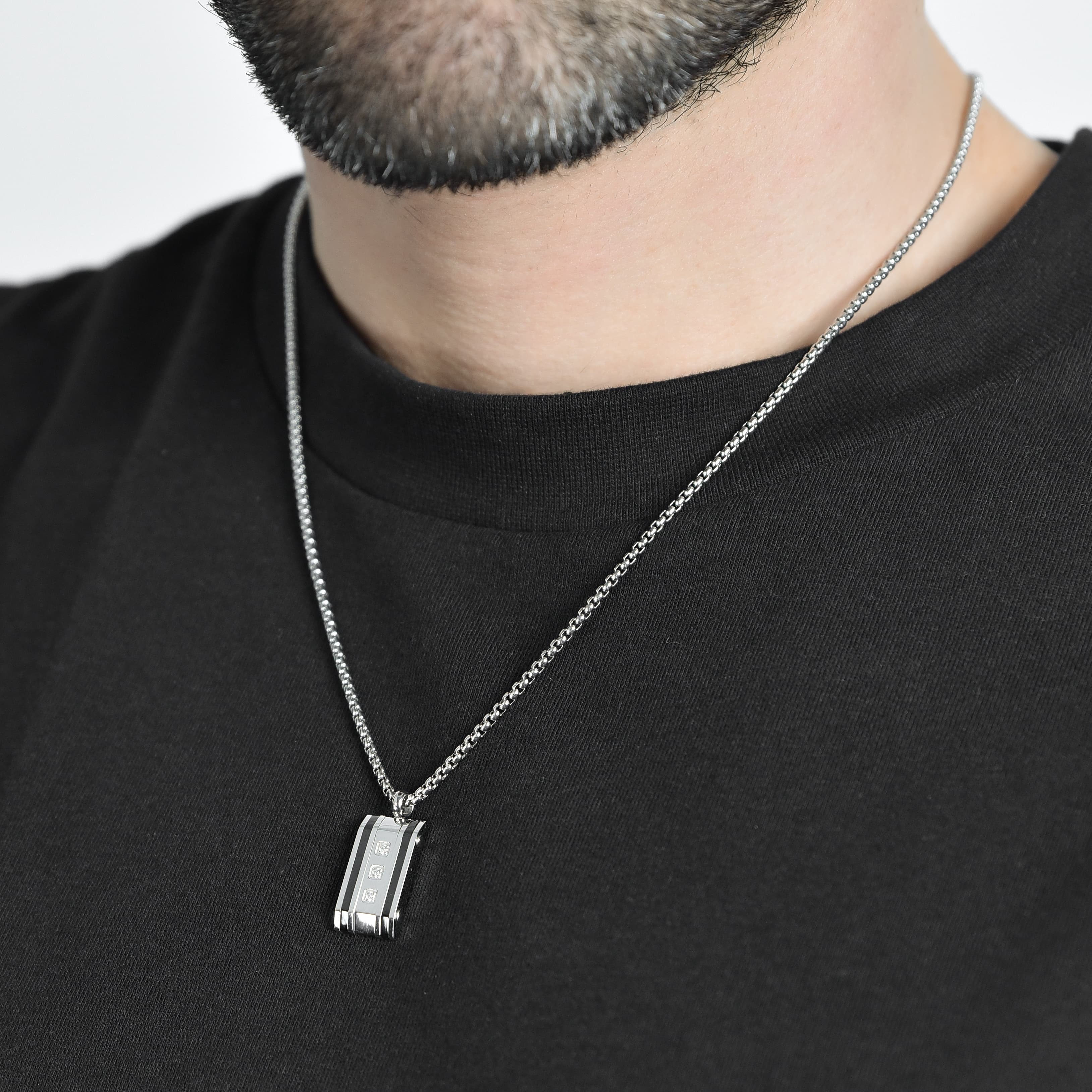 COLLANA UOMO IN ACCIAIO CON PIASTRA CON CRISTALLI BIANCHI - Image 2