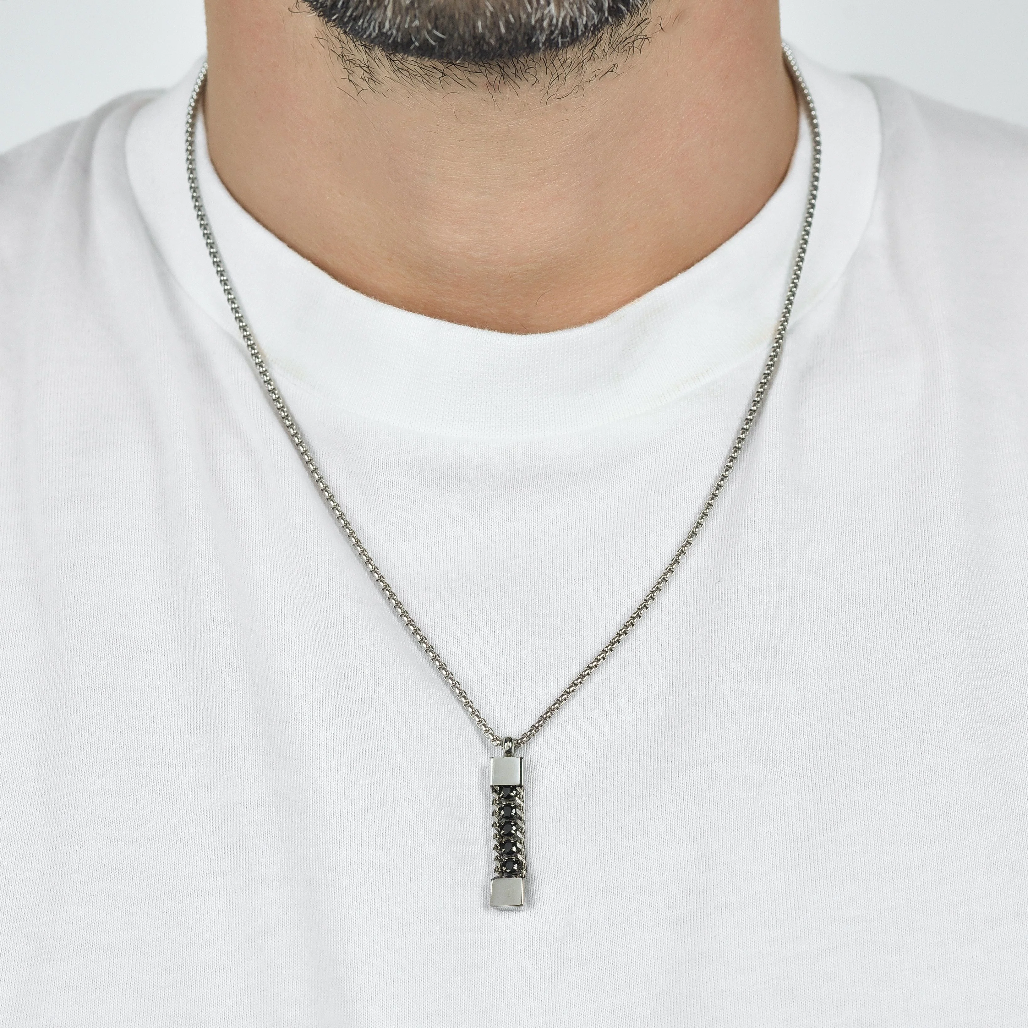 COLLANA UOMO IN ACCIAIO ELEMENTO CON CRISTALLI NERI - Image 2